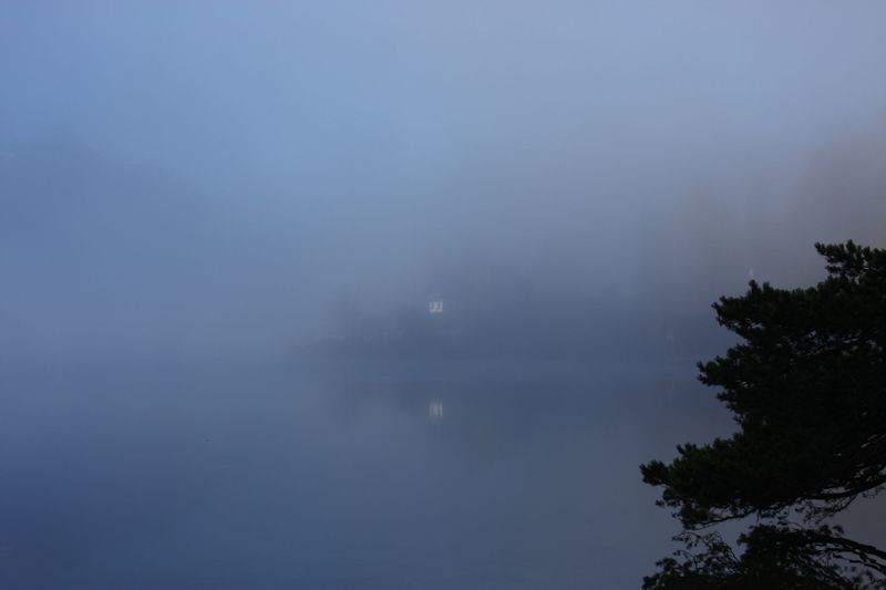 Datei:Grundlsee-See 77663 2014-11-03.jpg