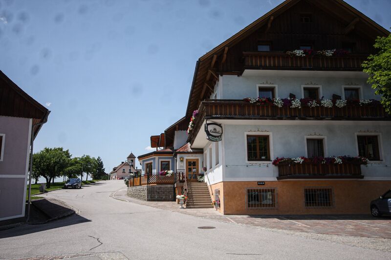 Datei:Kollerhof assach-1000-2012-06-30.jpg