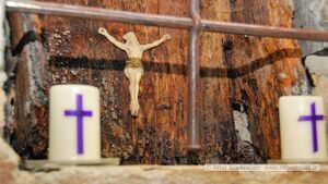 Kunstprojekt Gloria Installation Karner 06.jpg