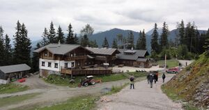 Eiskarhütte, westliche Ansicht.jpg