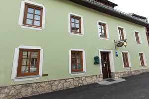 Heimatkundliche Sammlung Strick 02.jpg