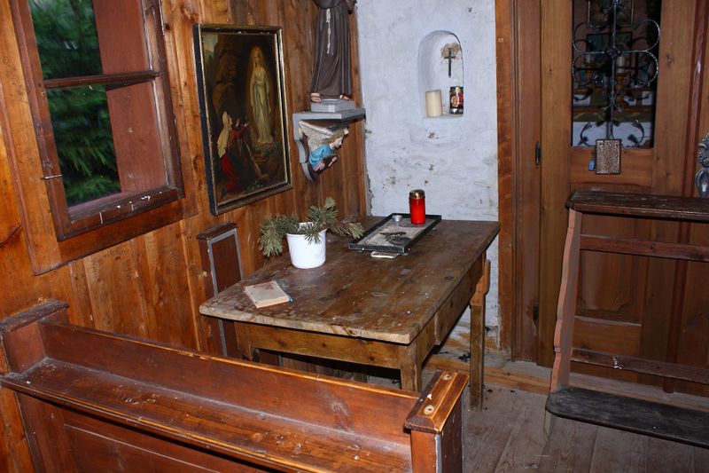 Datei:Bergkreuzkapelle walchen 66002 2014-07-01.jpg