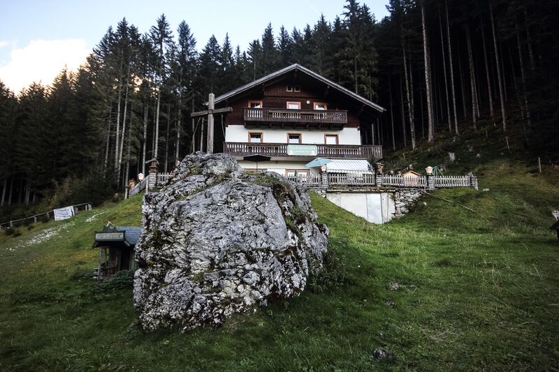Datei:Kreuz totensteig-1002-2018-10-08.jpg