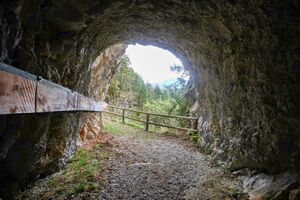 Pass-Stein-Straße 21058 2016-04-15.jpg