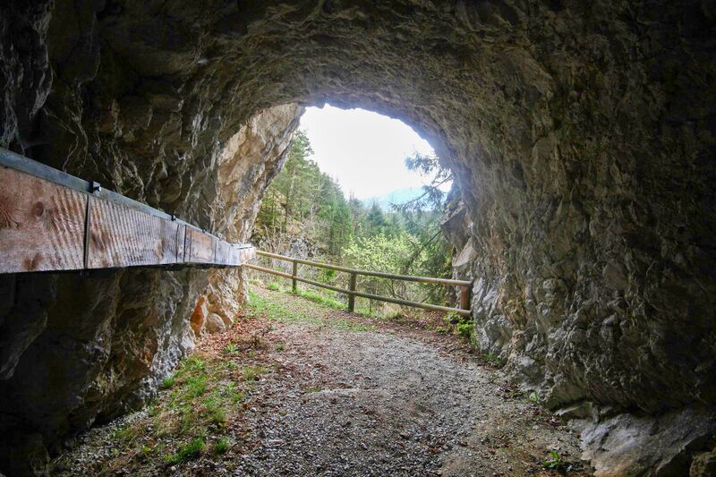 Datei:Pass-Stein-Straße 21058 2016-04-15.jpg