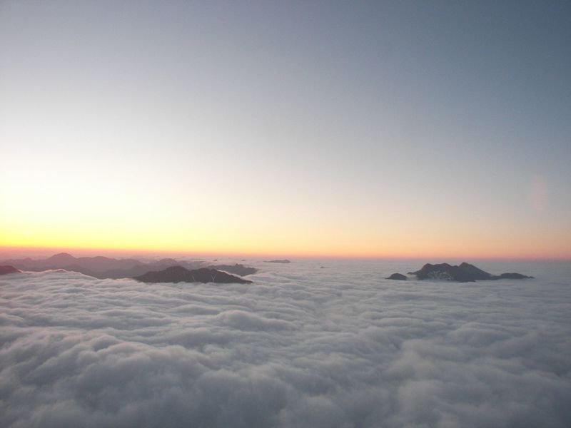 Datei:Hochgolling sunrise 16355 2006-07-05.jpg