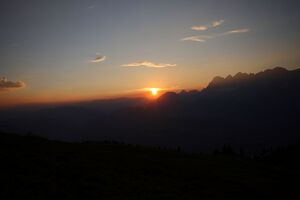 Dachsteinmassiv-planai 26085 2010-07-03.jpg