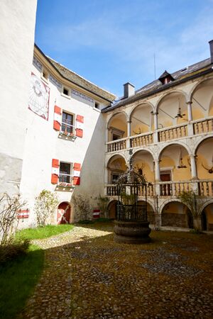 Innere Burghof-1020-2023-05-04.jpg