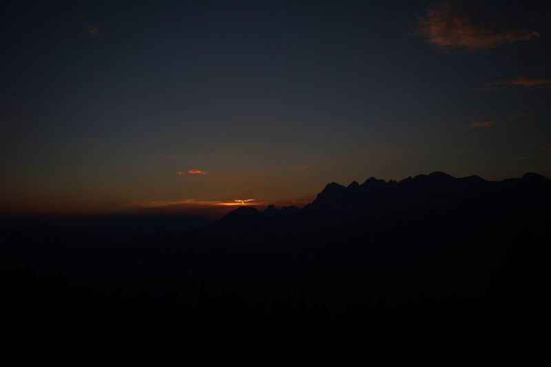 Datei:Dachsteinmassiv-planai 26092 2010-07-03.jpg
