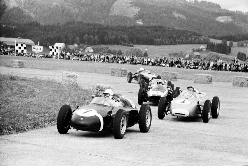 Datei:Stirling Moss Zeltweg 1960.jpg