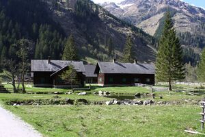 Breitlahnhütte 54885 2014-04-30.jpg