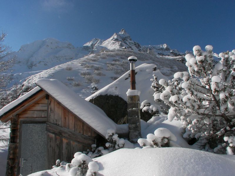 Datei:Jagdhütte stegerkar 47962 2007-01-26.jpg