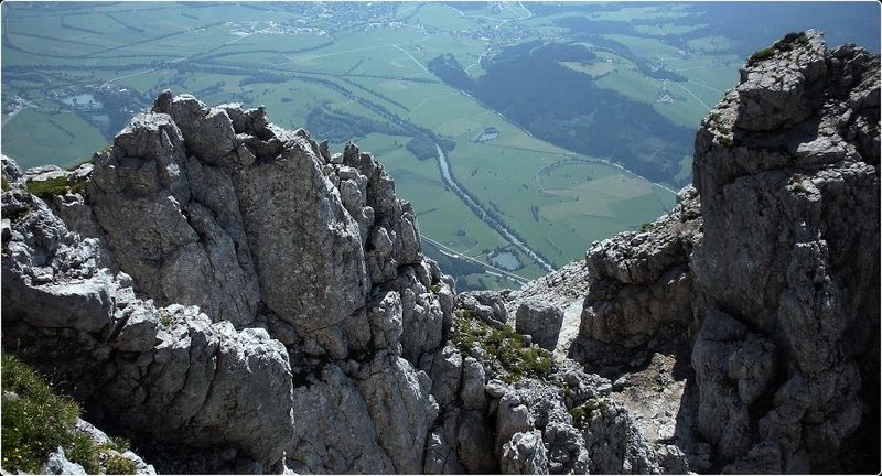 Datei:Südostgrat grimming 66941 2014-07-31.JPG