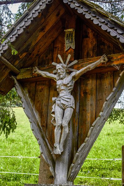 Datei:Kreuz wolfbauer johnsbach-2005-2020-05-18.jpg