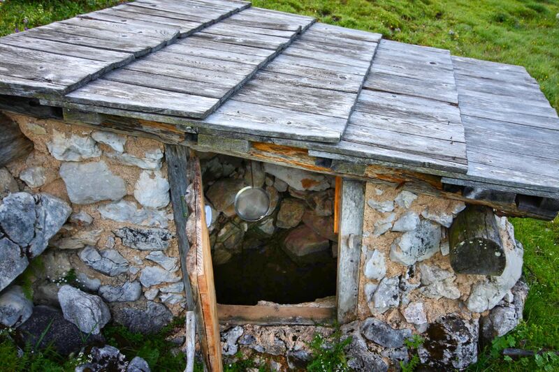 Datei:Neubergalm-kemetgebirge 97014 2015-07-16.jpg
