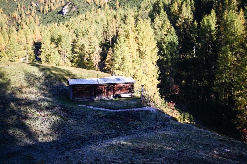 Datei:Rössingerhütte luseralm 07142 2015-10-12.jpg