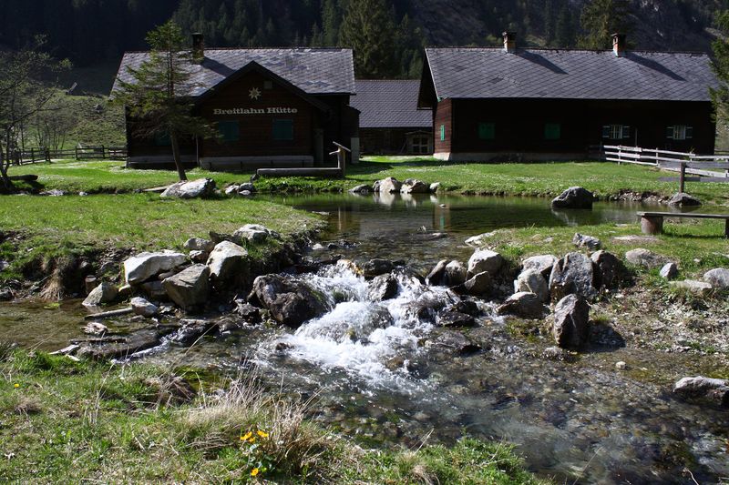 Datei:Breitlahnhütte 54887 2014-04-30.jpg