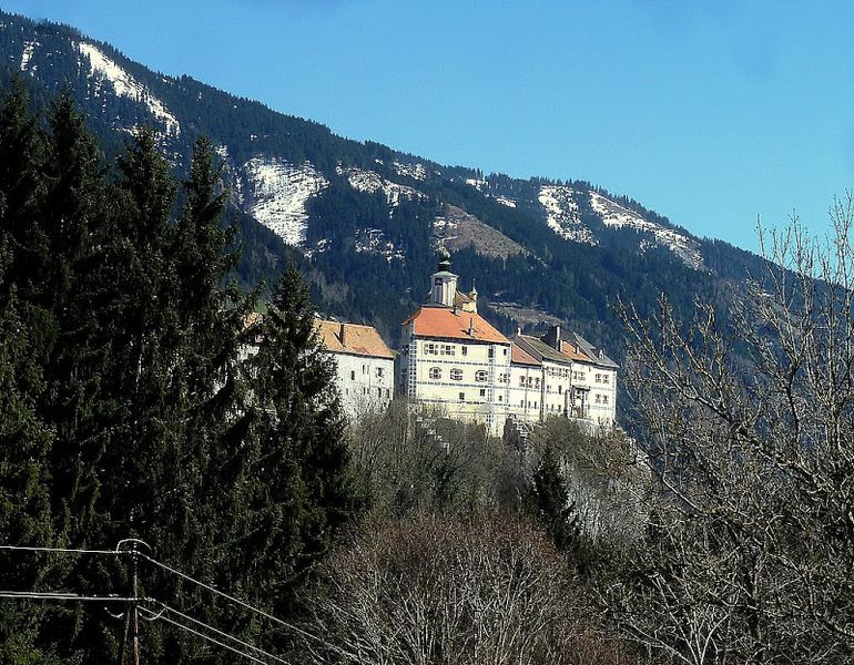 Datei:Burg Strechau4.JPG