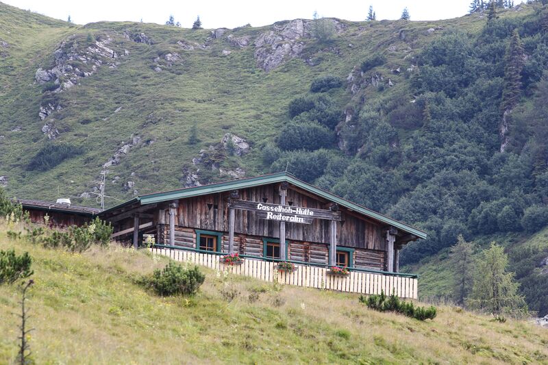 Datei:Gasselhöh Hütte-12-2018-07-26.jpg