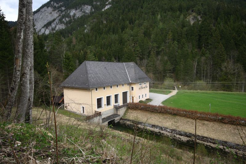 Datei:KW salza 21055 2016-04-15.jpg