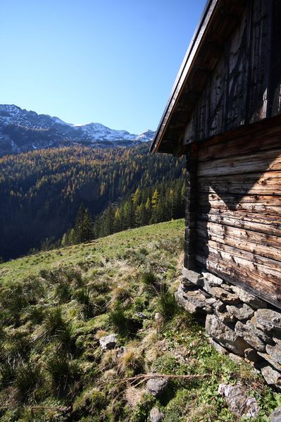 Datei:Kaltherbergalm knallstein 36372 2011-10-18.jpg