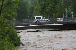 Hochwasser enns schladming 4761 13-06-02.jpg