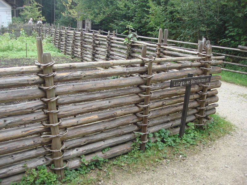 Datei:Lungauer Bänderzaun.jpg
