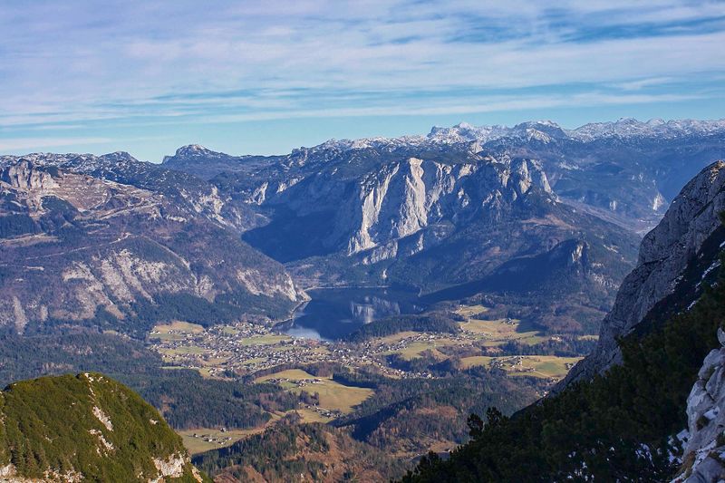 Datei:Altausseersee-sarstein 36984 2016-11-22.jpg