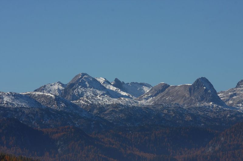 Datei:Dachsteinmassiv -berillenalm 12800 2015-10-27.jpg