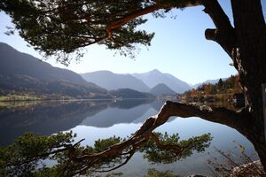 Grundlsee See 77905 2014-11-03.jpg