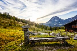Neustattalm türlwand 12011 2019-09-29.jpg
