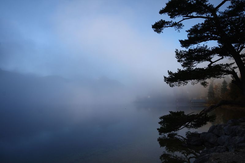 Datei:Grundlsee See 77702 2014-11-03.jpg