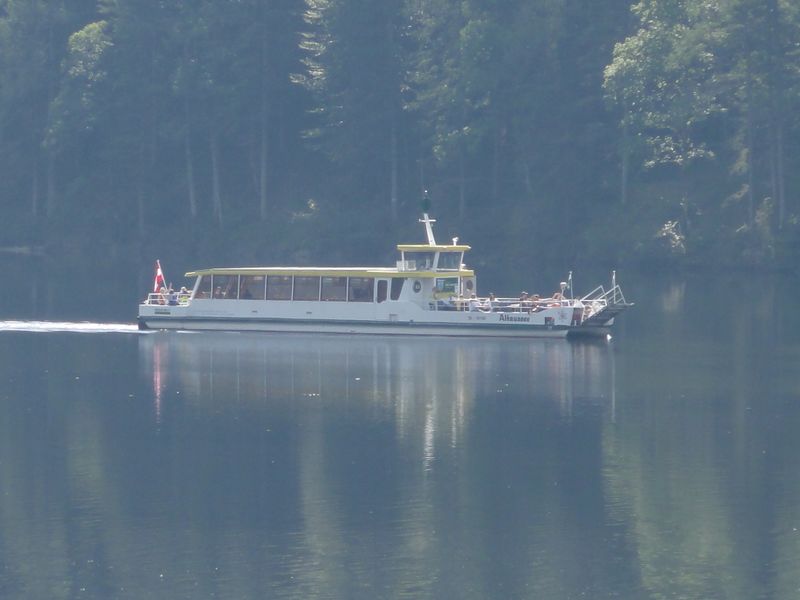 Datei:Altaussee-Schiff.jpg