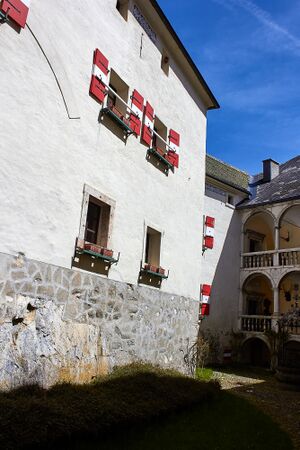 Innere Burghof-1004-2023-05-04.jpg