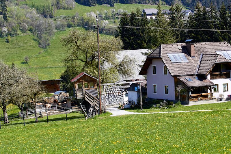 Datei:Vlg untermoser-burgfried-300177-2023-05-04.jpg