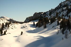 Hüttfeld grafenbergalm 83146 2015-02-12.jpg