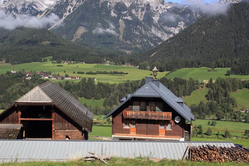 Datei:Roanerhof oberhausberg 57490 2017-09-15.jpg