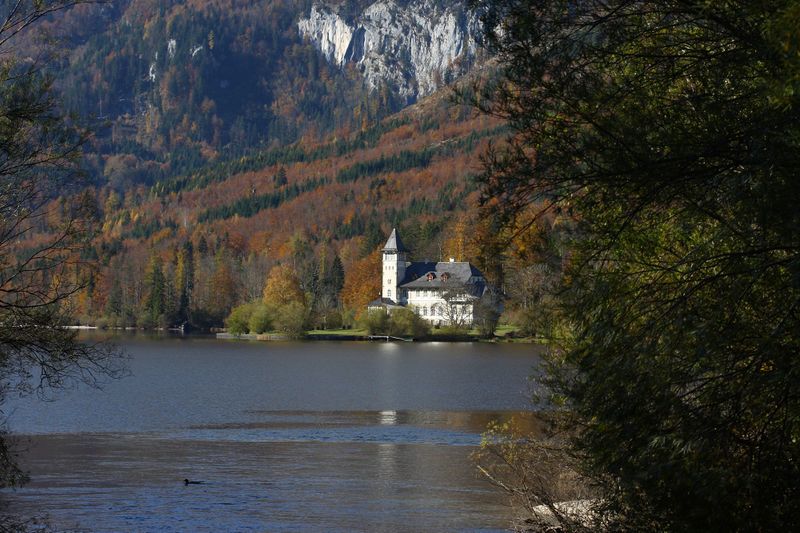 Datei:Grundlsee See 77999 2014-11-03.jpg