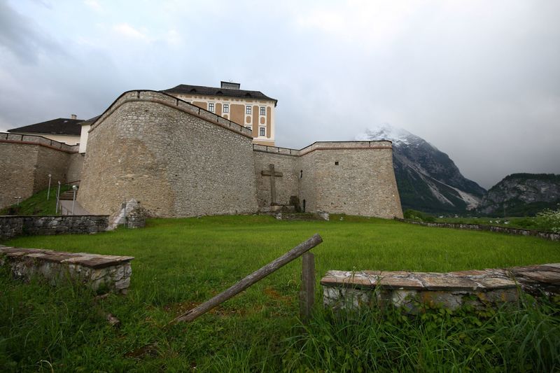 Datei:Schloss trautenfels 57921 2014-05-14.jpg