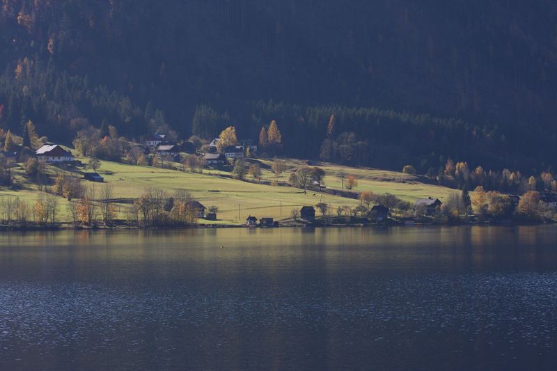 Datei:Grundlsee See 78005 2014-11-03.jpg