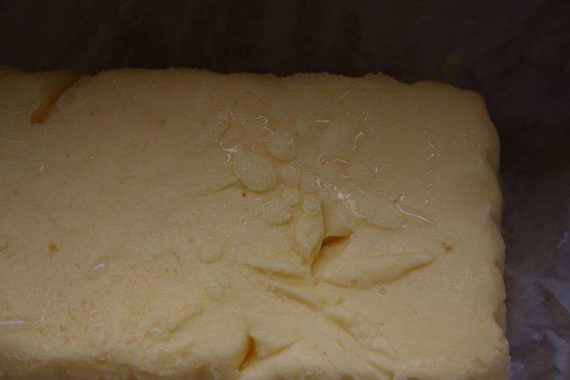 Datei:Almbutter 1046 13-06-30.jpg