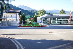 Kreisverkehr erzherzog -1007-2016-06-22.jpg