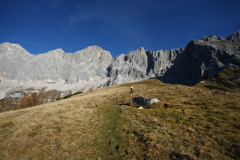 Datei:Lackenbichl südwandhütte 11990 2015-11-04.jpg