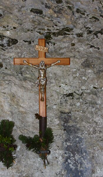 Datei:Almkreuz oberwasseralm-3100-2014-11-15.jpg