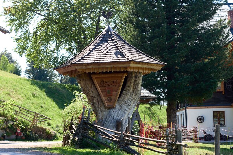 Datei:Hoftafel Stapferhof Bach-0064-2025-05-02.jpg