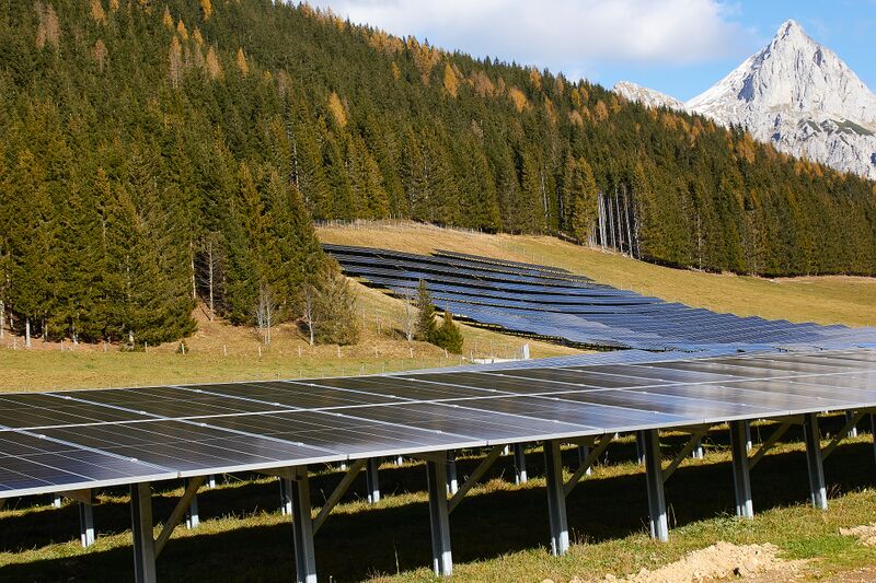Datei:Solarpark Kaiserau-0015-2022-11-14.jpg
