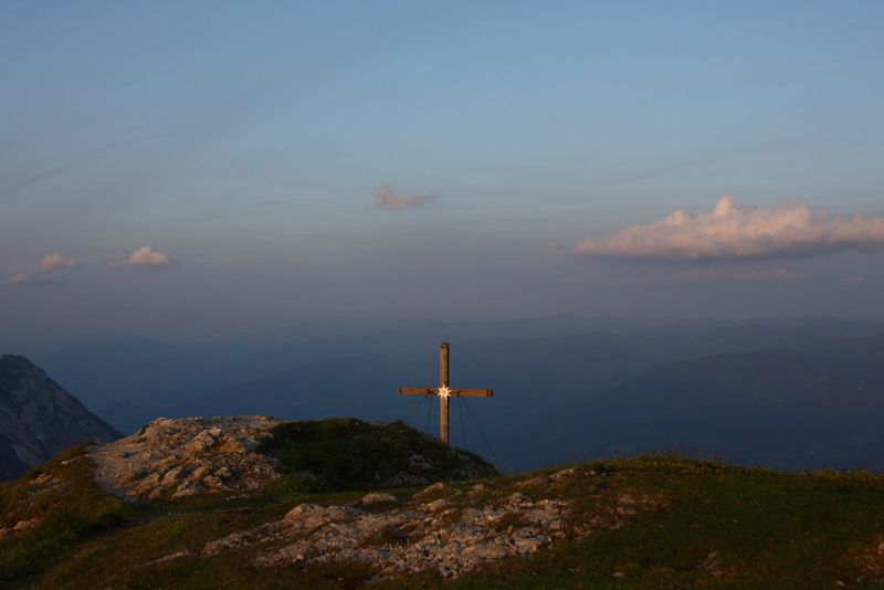 Datei:Stoderzinken gipfelkreuz 4076 13-07-14.jpg
