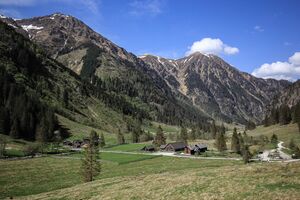 Breitlahnhtt zauneralm kleinsöl 71927 2018-04-29.jpg