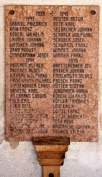 Datei:Kriegerdenkmal Fischerndorf-549-2026-08-13.jpg