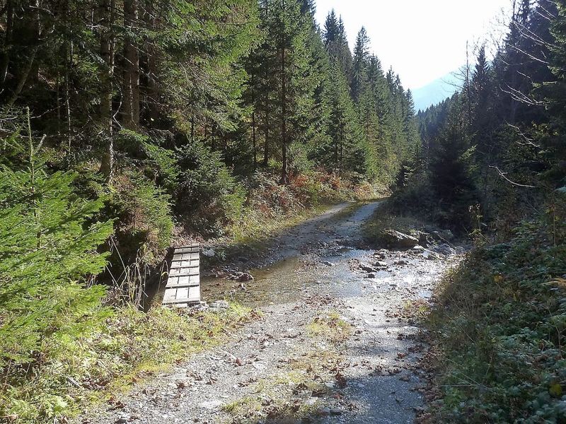 Datei:Bärndorfer bach1660400.JPG